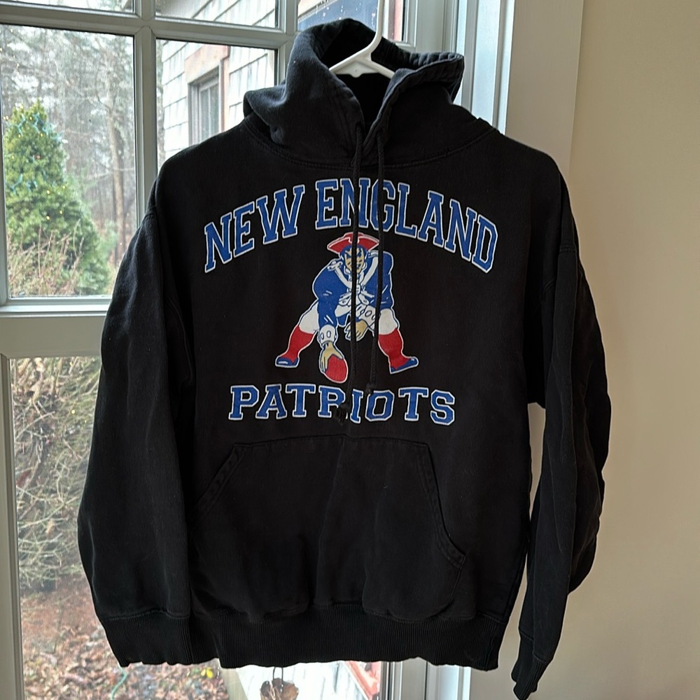 Vintage Patriots sweatshirt